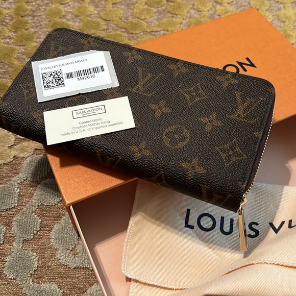 Louis Vuitton Brown Monogram Wallet. New in box. 7.7 x4.1 x 1 inches. - Picture 3 of 3
